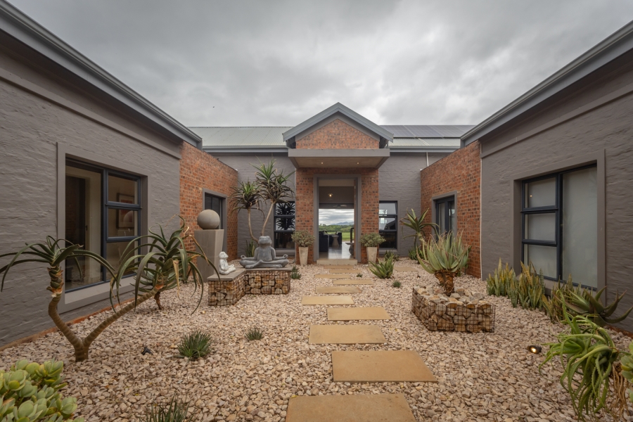 4 Bedroom Property for Sale in The Coves North West